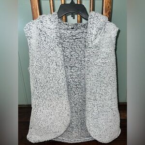 Gray Knapp Studio Fuzzy Vest with hood // XL